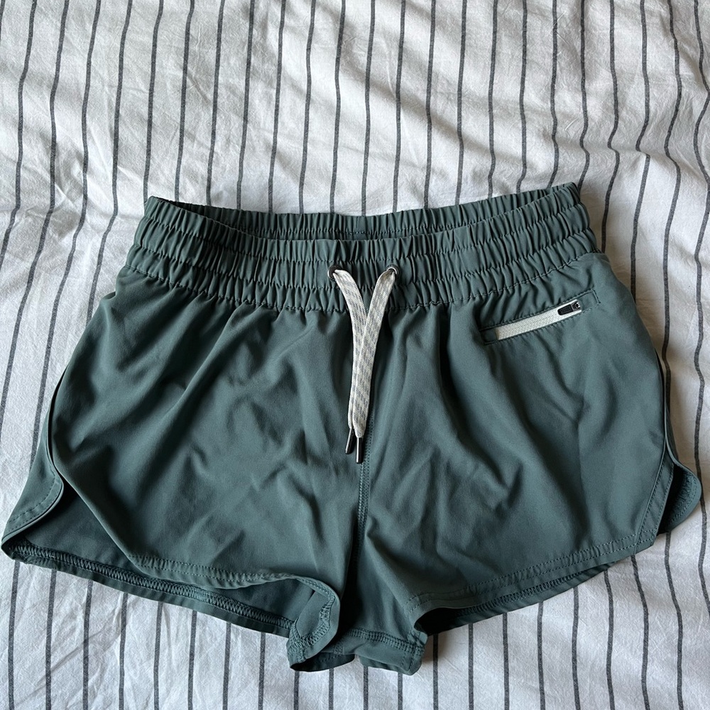Vuori clementine short in KELP.